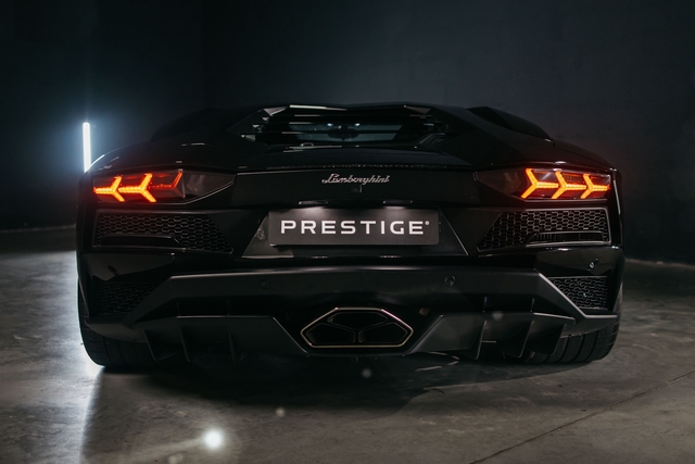 Lamborghini Aventador S (2022)
