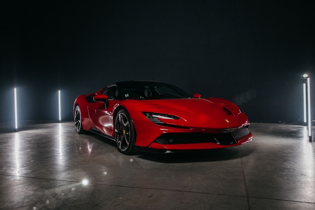 Ferrari SF90 Stradale (2021)