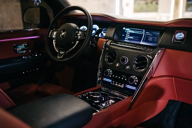 Rolls Royce Cullinan (2021)