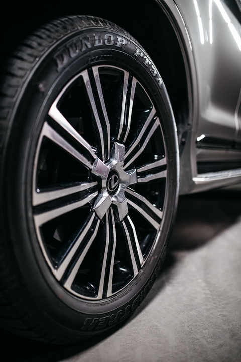 Lexus LX570S (2019)
