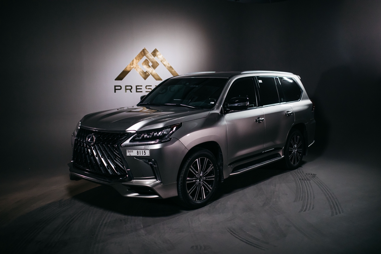 Lexus LX570S (2019)