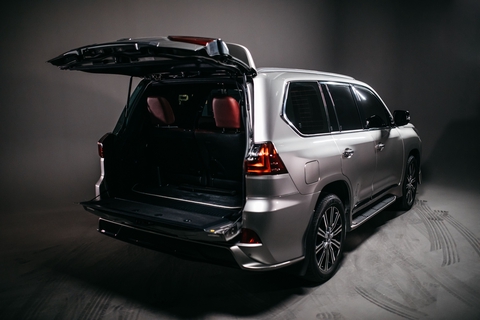 Lexus LX570S (2019)
