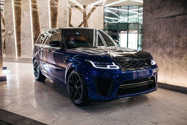 Range Rover SVR (2021)