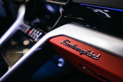 Lamborghini Urus (2021)