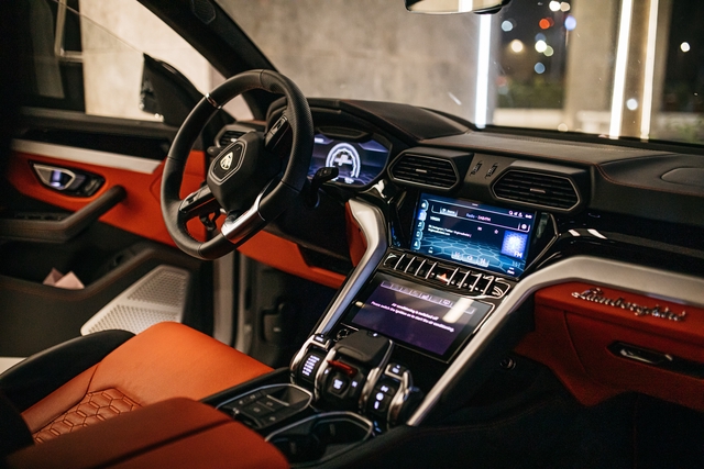 Lamborghini Urus (2021)